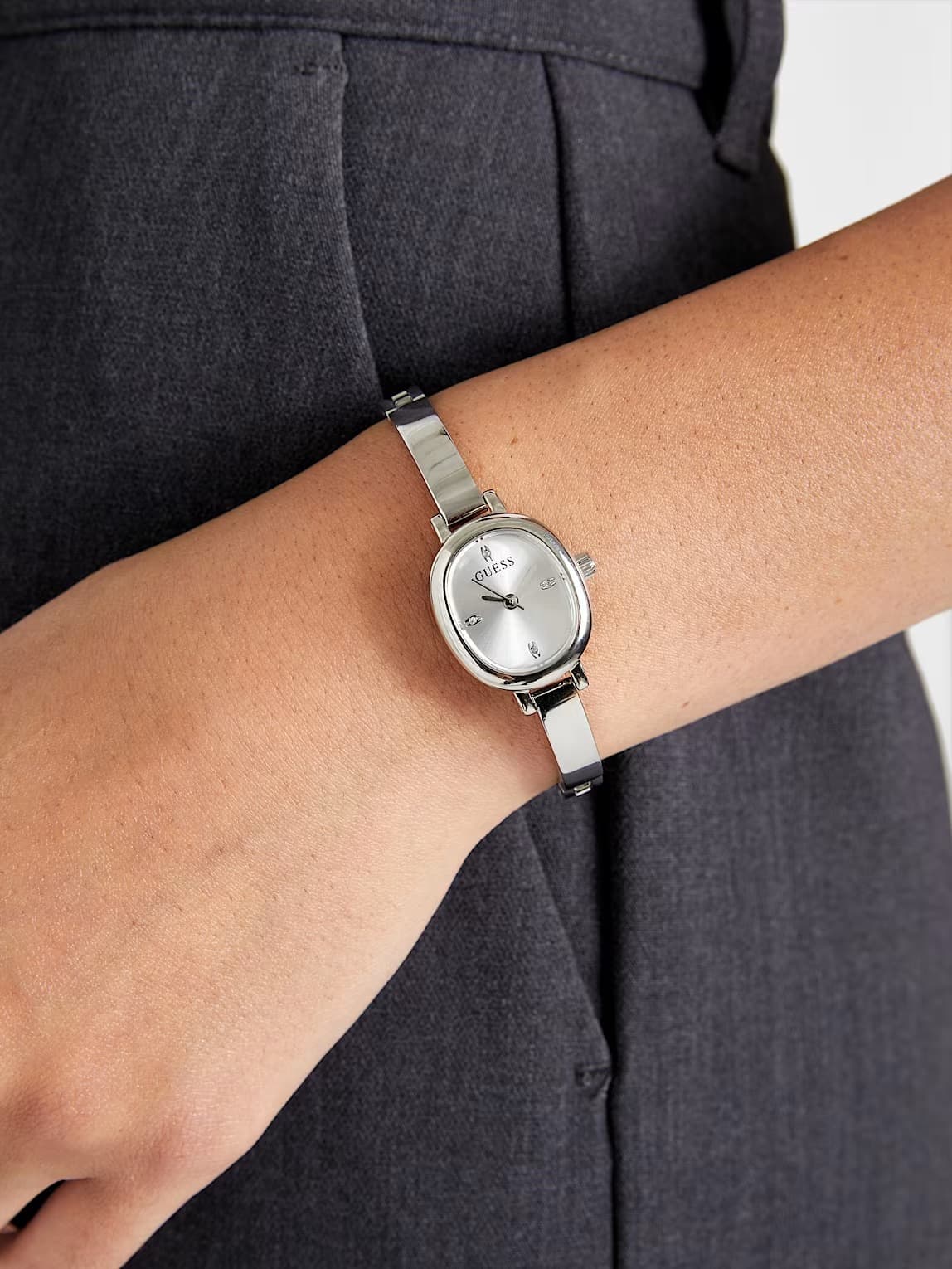Guess Silver-Tone Oval Analog Watch GW0924L1